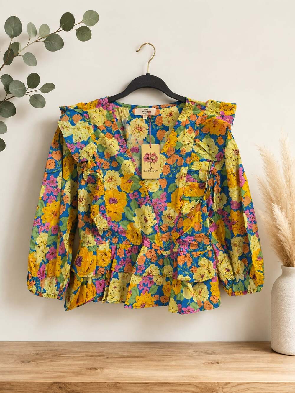 NWT entro Boutique Floral Peplum Top Sz L $48